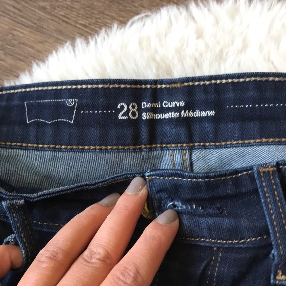Levi’s Demi curve - Picture 2 of 4